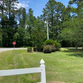 Flower Bed Weeding by Wgm landscaping reviewed on June 5, 2022
