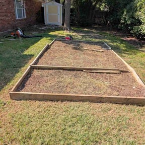Weeding by Solis Landscaping  &amp; Maintenance LLC reviewed on April 22, 2025
