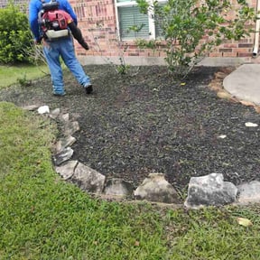 Flower Bed Weeding by Johnslandscape reviewed on August 1, 2022