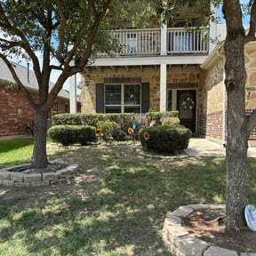 Bush Trimming by Goetz Lawn Care reviewed on April 27, 2021