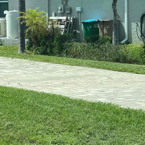 Flower Bed Weeding by LSLTDallas/FortWorthTruGreen reviewed on July 31, 2025