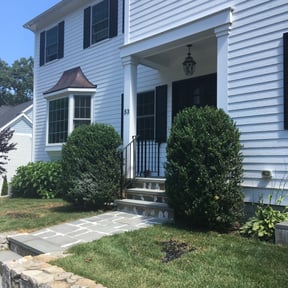 Bush Trimming by Green Leaf Landscaping LLC reviewed on July 19, 2022