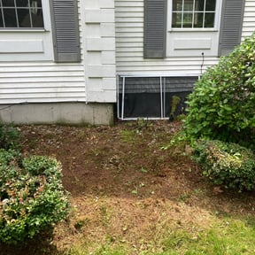 Flower Bed Weeding by Nathaniel Bonsell reviewed on March 19, 2022