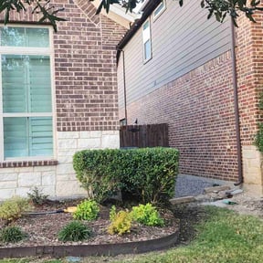 Bush Trimming by Goetz Lawn Care reviewed on June 24, 2022