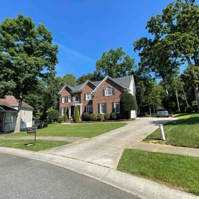 Bush Trimming by Calloway Property Services reviewed on April 26, 2022