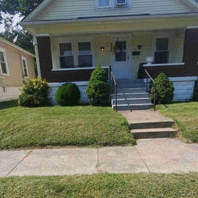 Bush Trimming by FRAMPTON'S LAWN SERVICE reviewed on April 11, 2022