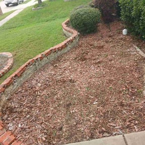 Flower Bed Weeding by Magnum mowing reviewed on May 26, 2025
