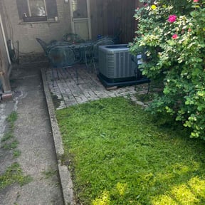 Flower Bed Weeding by Billy Stone reviewed on April 16, 2025