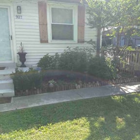 Flower Bed Weeding by Anton Lawn Care reviewed on May 22, 2025