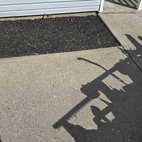 Cleanups by Big Redds Landscaping and Lawn Maintenance reviewed on May 22, 2022