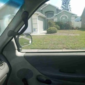 Flower Bed Weeding by Hector's Lawn Care reviewed on May 14, 2025