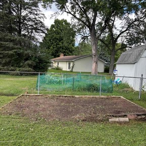 Flower Bed Weeding by Visionary Movement reviewed on August 18, 2024