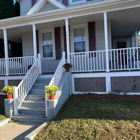 Leaf Removal by Maintenance Unlimited reviewed on April 14, 2019