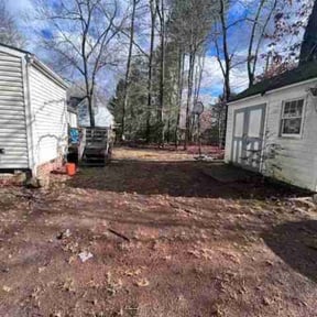 Leaf Removal by Jeri Cleaning Services reviewed on August 18, 2024