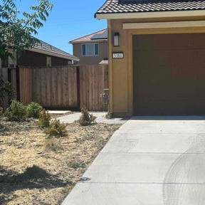 Flower Bed Weeding by WLS reviewed on April 20, 2022