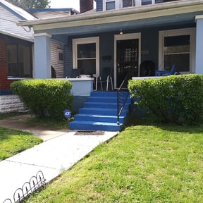 Bush Trimming by JBI Property Service LLC reviewed on April 17, 2025