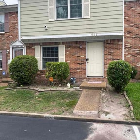 Bush Trimming by TruGreen LawnCare reviewed on February 11, 2025