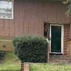 Bush Trimming by Dezell's Home Improvement LLC reviewed on June 28, 2022