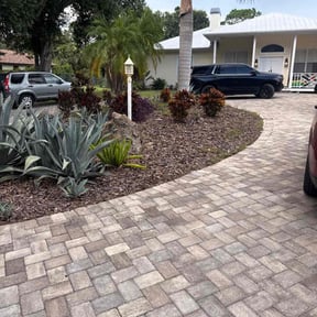 Flower Bed Weeding by LSLTDallas/FortWorthTruGreen reviewed on February 3, 2025