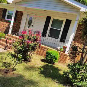 Weeding by Coates Cutz Complete Lawn Care reviewed on April 27, 2022