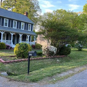 Bush Trimming by Household Maintenance &amp; Lawn Care Services reviewed on December 16, 2024