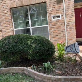 Bush Trimming by D's Lawn Care reviewed on April 7, 2022