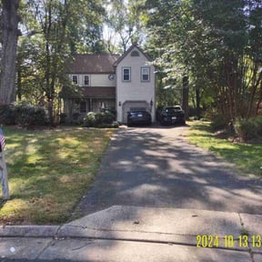 Leaf Removal by T &J lawn care reviewed on April 15, 2022