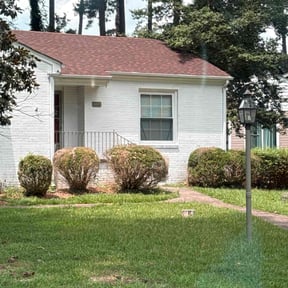 Bush Trimming by Js Lawn Care reviewed on August 22, 2024