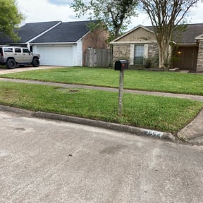 Leaf Removal by Frazier Lawn Care reviewed on June 4, 2025