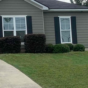 Bush Trimming by L&D Lawn Care Inc. reviewed on October 21, 2022