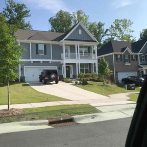 Flower Bed Weeding by deeper roots lawncare reviewed on June 2, 2022
