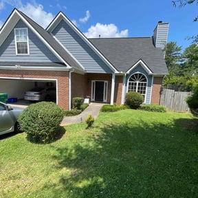 Bush Trimming by Carter Landscape Services reviewed on May 31, 2022