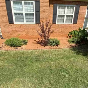 Flower Bed Weeding by XL lawn mowing reviewed on May 11, 2022