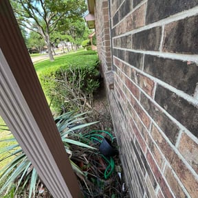 Flower Bed Weeding by Go-To Lawn Care reviewed on October 29, 2024