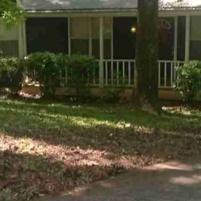 Bush Trimming by Jones landscaping reviewed on May 29, 2022