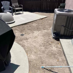 Weeding by Paradise landscaping reviewed on April 29, 2022