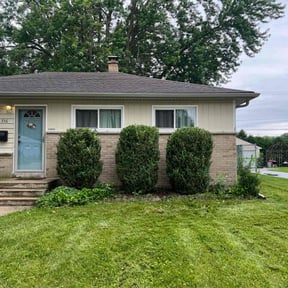 Bush Trimming by Meridian Management Group LLC reviewed on July 26, 2022