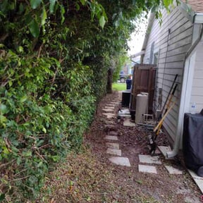 Flower Bed Weeding by Fierros Landscaping Services reviewed on May 3, 2022