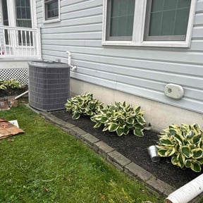 Flower Bed Weeding by Quick lawn service reviewed on October 8, 2024