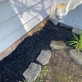Mulching by Phillips top quality lawn service reviewed on May 31, 2022