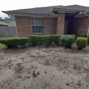 Bush Trimming by Perry Family Maintenance LLC reviewed on October 1, 2024