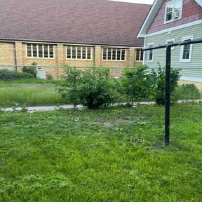 Bush Trimming by Handsome Boy’s LLC reviewed on June 15, 2022