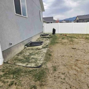 Flower Bed Weeding by Joseph Fullner reviewed on May 8, 2022