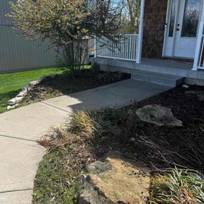 Flower Bed Weeding by Ascension Care, LLC. reviewed on May 13, 2022