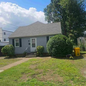 Bush Trimming by Green City Landscaping Co LLC reviewed on April 12, 2025