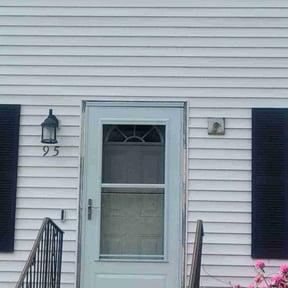 Bush Trimming by Chase property management and improvements llc reviewed on June 5, 2022