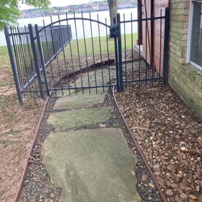 Leaf Removal by Carlos PRADO reviewed on March 21, 2025