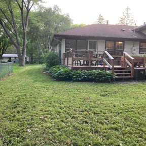 Cleanups by Banks Lawn Services reviewed on May 19, 2022