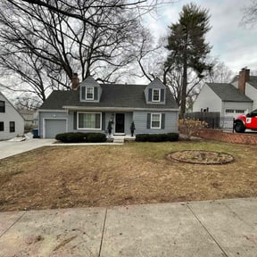 Leaf Removal by Curry&#039;s mowing reviewed on July 24, 2022