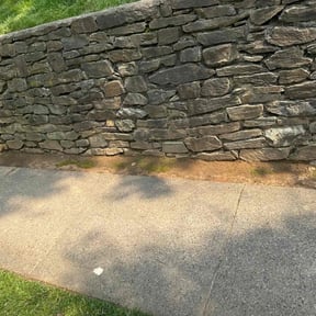 Flower Bed Weeding by EECO SERVICES LLC reviewed on May 7, 2021